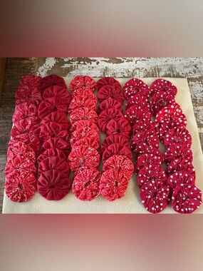 Handmade vintage Fabric Yo-Yo Quilt Pieces, total of 50!